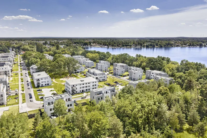 Dämeritzer Ufer - 2 Zimmer mit Parkett, EBK und Südbalkon — photo 1